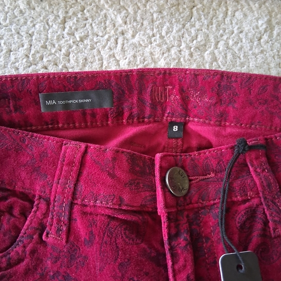 New Kut from the Kloth Burgundy Skinny Jeans - Picture 2 of 8